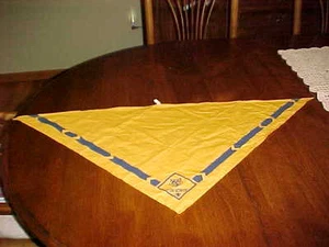 BSA WOLF EMBLEM TRIANGULAR SCARF BANDANA WITH WOLF LOGO - Picture 1 of 3