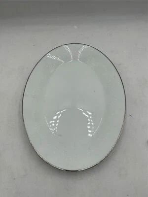 PLATO NORITAKE REINA 16" Foto 1 de 4