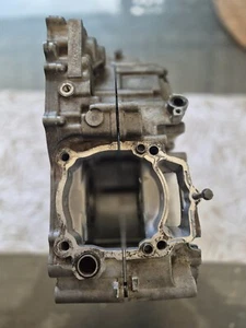 Yamaha Wr400 99 Engine Cases - Picture 1 of 7