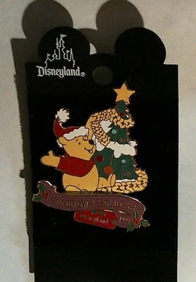 Disneyland Disneyana Pin Winnie the Pooh Ciudad Natal Vacaciones 1999 Árbol de Navidad Foto 1 de 2