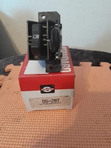 STANDARD DS287 LINCOLN MARK Vll HEADLIGHT SWITCH - Picture 1 of 7