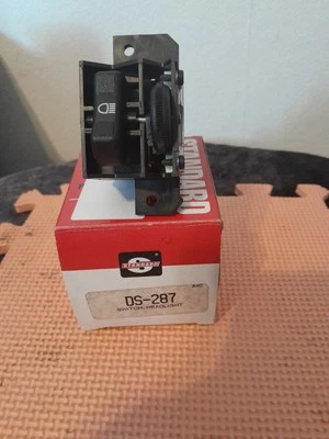 STANDARD DS287 LINCOLN MARK Vll HEADLIGHT SWITCH - Image 1 of 4