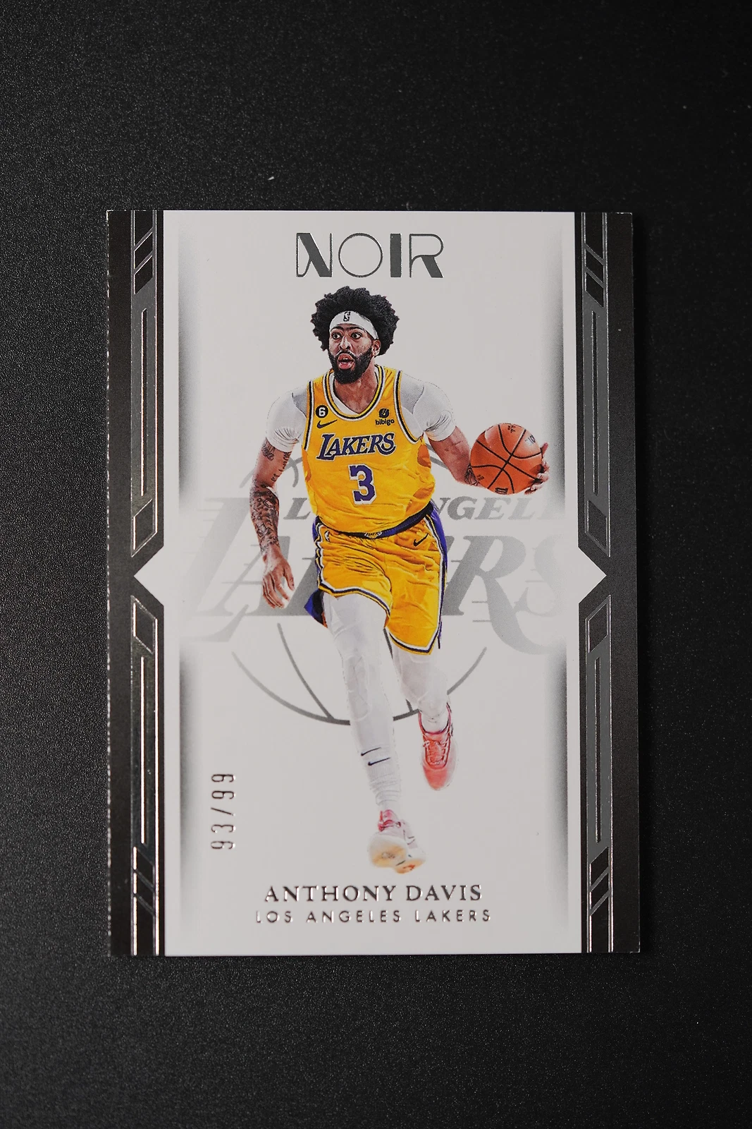 Anthony Davis 2022-23 Panini Noir Icon Edition Slight Flaw /99 #101 Lakers --X