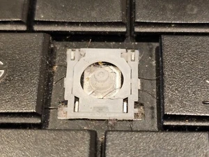 PACKARD BELL EASY NOTE SINGLE KEYBOARD KEY MP-09G36GB-6982W - Picture 1 of 6