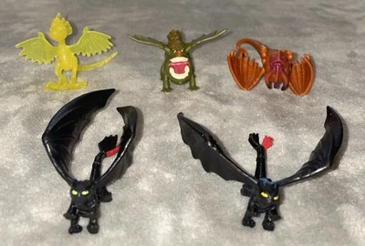 Lote de 5 mini bonecos DreamWorks animação 2013 brinquedos How To Train Your Dragon - Imagem 1 de 4