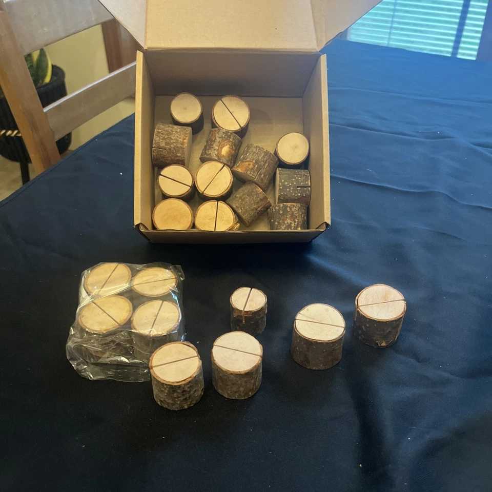20Pcs Wood Rustic Place Card Holders - Image 1 of 1