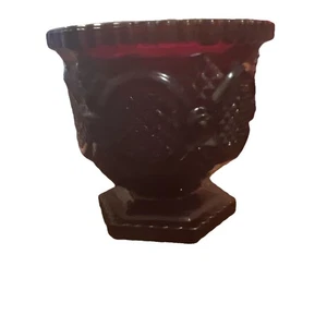 Avon 1876 Cape Cod piatti in vetro rosso rubino zuccheriera con piedini - Foto 1 di 2