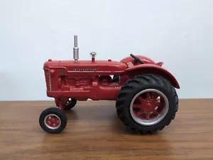 1/16 Farm Toy International 650 Tractor Pioneer Collectables? - Picture 1 of 4