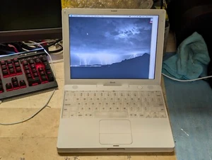 Apple iBook G3 Vintage Laptop 800MHz 640Mb RAM - Good Working Condition!! - Bild 1 von 17