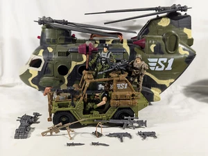Toys R Us True Heroes Sentinel 1 Chinook Helicopter Jeep Action Figure Weapons - Picture 1 of 22