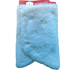 Miniature Mini Tree Skirt Pink Faux Fur Holiday Time New in Package - Picture 1 of 4
