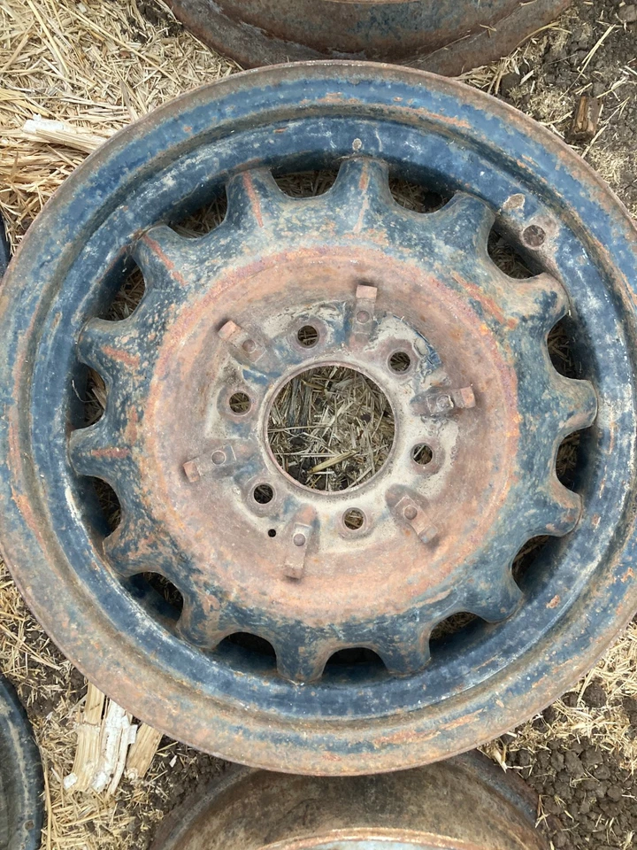 Rueda de artillería de 17 pulgadas 6 orejetas Chevrolet Chevy GM Fleetline Deluxe Low Rider 1934 Foto 1 de 1