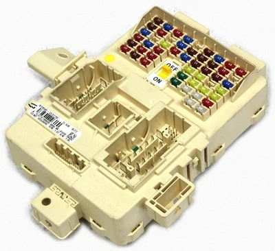 Оригинальная коробка предохранителей для салона для Hyundai Tucson 91950-D3770 2015-2018 годов выпуска - Изображение 1 из 4