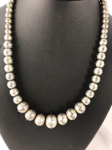 Hand Stamped Bench Navajo Pearls Graduated Sterling Silver Bead Necklace 20" 335 - Picture 1 of 12