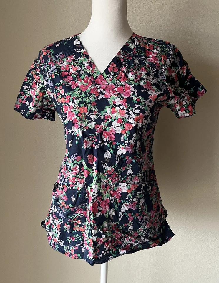 Women's XS WonderFlex WonderWink Floral Scrub Top - Image 1 of 1
