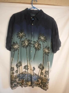 Croft & Barrow 100% Rayon Graphic Hawaiian Style Shirt Men's Size L - Picture 1 of 3