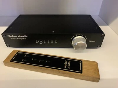 Passive Preamp with remote control for hi-end audio (black colour) #A - Image 1 of 4
