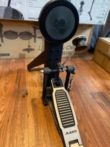 ALESIS SURGE E- DRUM KIT SPARES KICK PEDAL, KICK PAD - Picture 1 of 21