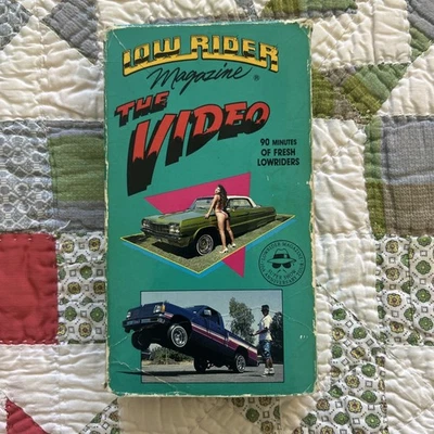 🔥VINTAGE 1990 Lowrider Magazine Video On VHS Tape Street Cars HYDRAULIC Chicano Foto 1 de 4