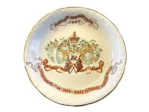 Antico piattino Diamond Jubilee Queen Victoria 1897 Grimwade Bros inferiore 53228 - Foto 1 di 7