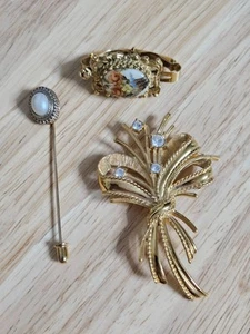 1970s-ish Vintage Brooches Great Condition Costume Jewelry - Bild 1 von 2