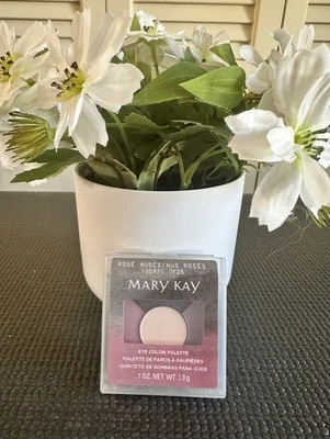 Mary Kay Rose Nudes Eye Color Pallette  - Image 1 of 2