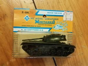 Roco Minitanks US Medium Tank M 48 Z-220 HO MISB - Foto 1 di 1