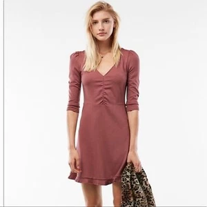 Vestido Express Cuello en V Volantes Dobladillo Ajuste y Acampanado, Nuevo con Etiquetas, XS - Imagen 1 de 11