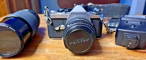 Vintage Pentax ME Super 35mm SLR Camera w/ 50mm and 80-205 Zoom Lens - Picture 1 of 13