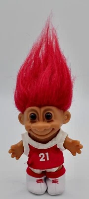 Uniforme de baloncesto Russ Troll 5" Foto 1 de 4