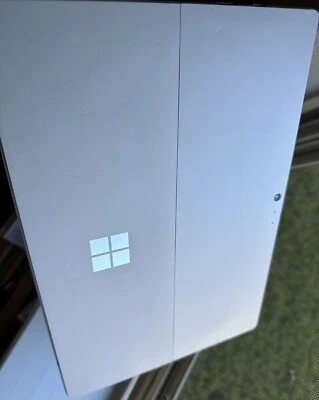 Microsoft Surface Pro 4 (8GB Intel I5-6300u 256GB) Laptop - Image 1 of 4