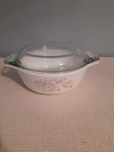 Vintage Pyrex Made in England Blue Iris 1 Qt. Casserole with Lid - Picture 1 of 6