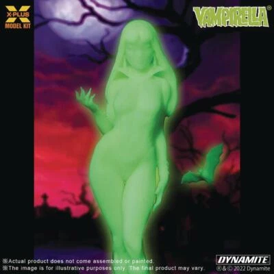 Vampirella 1/8 Glow In Dark Plastic Model Kit X-PLUS - Immagine 1 di 2