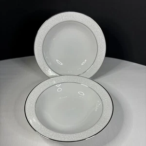 Cuencos Southhampton Berry blancos florales con borde de platino cuatro coronas China - Imagen 1 de 6