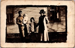FOTO FAMILIAR RPPC Postal - Imagen 1 de 2