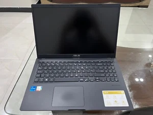 Asus Vivobook 15 | i5 11th gen | intel iris xe graphics | 8gb ram | 512gb ssd - Bild 1 von 10