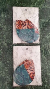 Ladies Dangle Earings - Picture 1 of 1