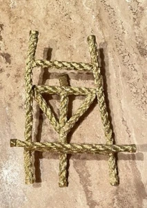 TWISTED ROPE SMALL EASEL GOLD METAL 5  1/2” Tall - Picture 1 of 6