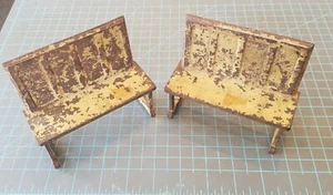 Vintage ARCADE CURTIS Cast Iron Benches Dollhouse Toy - Set of 2 - gw11 - Picture 1 of 12