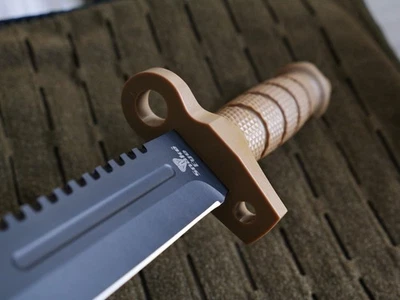 "Cuchillo de hoja fija de 12"" hoja negra espiga completa mango de goma bayoneta afilada Sawback" Foto 1 de 4