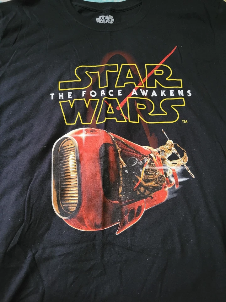 Star Wars: The Force Awakens,Rey and her speeder  T-shirt, XL, New - Изображение 1 из 1