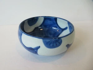 Vintage Rare Geary's of Beverly Hills Blue w/white flowered serving/berry bowl - Picture 1 of 10