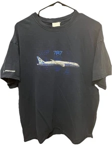 Camicia Boeing 787 Dreamliner. Tag Boeing. Vintage? Grafica invecchiata, taglia XL - Foto 1 di 6