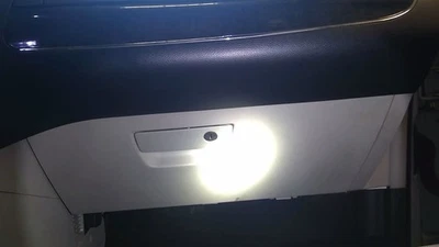 TOWN COUN 2012 Glove Box 922133 - Image 1 of 4