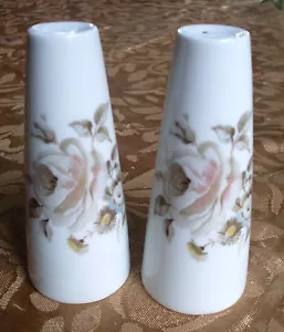 Vintage WESTMINSTER Australia FINE CHINA Roses SALT & PEPPER SHAKERS VG - Aust - Picture 1 of 5