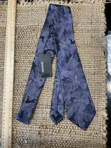 Murano Tie 60” Long  Hand Tailored USA 56% Silk Leaf NWT Stunning Pattern Plum - Picture 1 of 3