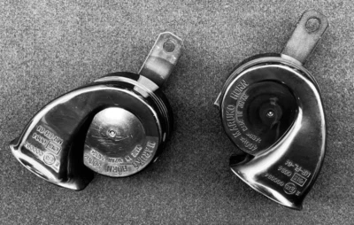 Juego de bocina alta baja TOYOTA Lexus LS600 600HL 86510-30700 86520-30610 FABRICANTE DE EQUIPOS ORIGINALES Foto 1 de 2