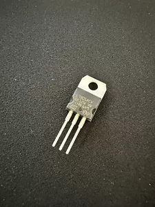 STMicroelectronics L7805ACV Linear Voltage Regulator 5.0V 1.0A Positive (L10) - Picture 1 of 2