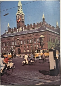 Rathausplatz KOPENHAGEN DÄNEMARK 1959 Postkarte Trolley Autos & Fahrräder G5 - Bild 1 von 9