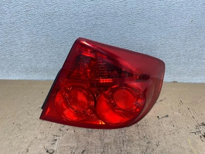Luz trasera lateral derecha Infiniti G35 2005-2006 pasajero OEM S1868 DW Foto 1 de 4